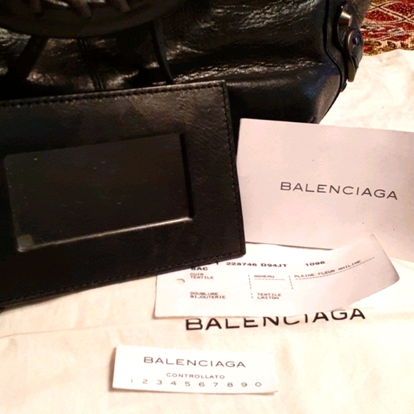 AUTHENTIC BALENCIAGA LARGE AGNEAU BAG - Picture 2 of 10